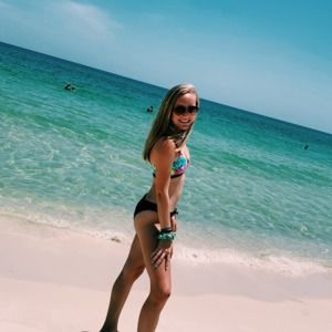 Meet your Posher, Bella